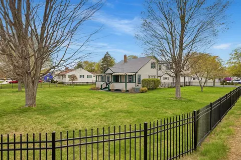 163 Ocean Rd, Portsmouth, NH 03801