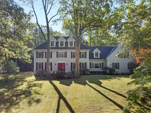 117 Castle Hill Rd, Windham, NH 03087