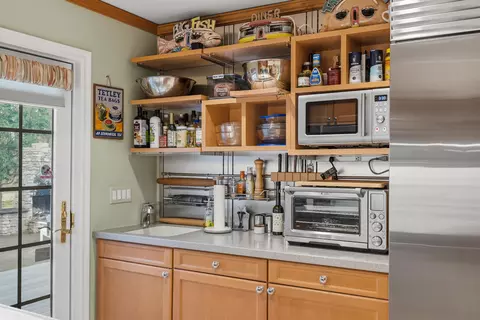 Kitchen - 117 Castle Hill Rd, Windham, NH 03087 photo 2 of 3