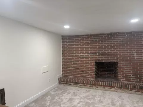 Living - 9 Carolan Ave, Hampton, NH 03842 photo 5 of 5
