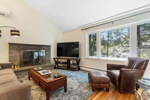 Living - 9 Carolan Ave, Hampton, NH 03842 photo 4 of 5