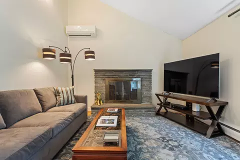Living - 9 Carolan Ave, Hampton, NH 03842 photo 2 of 5