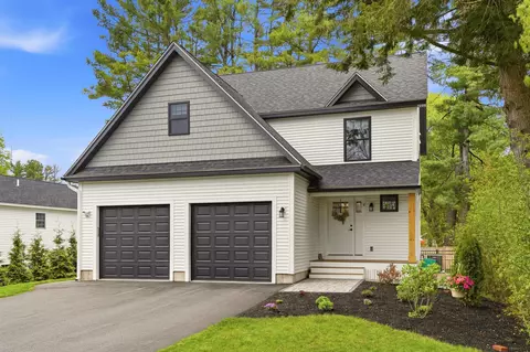 8 Gale St, Concord, NH 03301