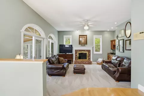 Living - 43 Bassett Ln, Newfields, NH 03856 photo 2 of 3