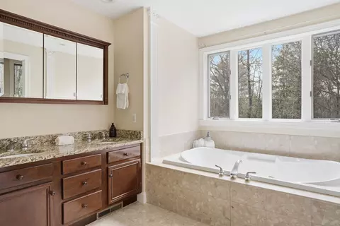 Bath - 43 Bassett Ln, Newfields, NH 03856 photo 1 of 2