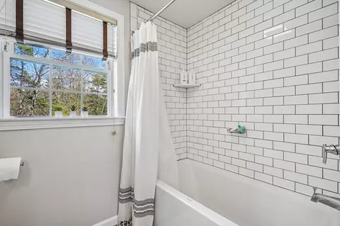 Bath - 11 Longmeadow Rd, Windham, NH 03087 photo 6 of 7
