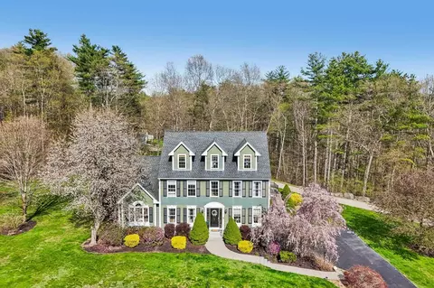 11 Longmeadow Rd, Windham, NH 03087