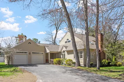 21 Peninsula Dr #21, Stratham, NH 03885