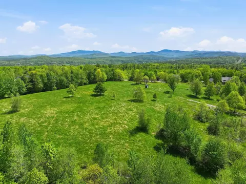 351 Ledgewood Dr, Williston, VT 05495 photo 8