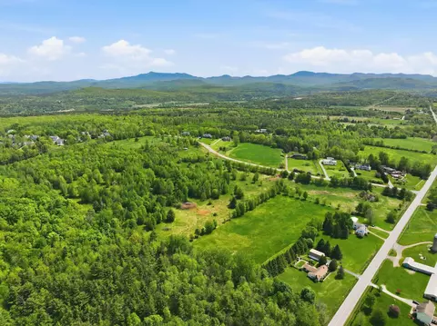 351 Ledgewood Dr, Williston, VT 05495 photo 13