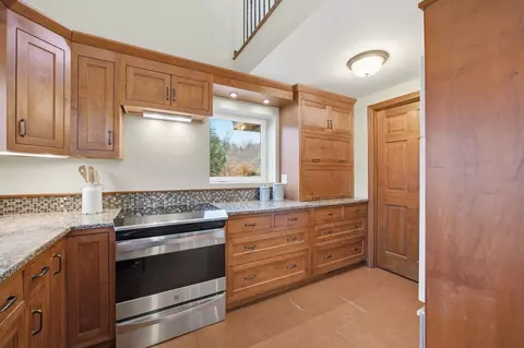 Kitchen - 36 New Rd, Meredith, NH 03253 photo 2 of 4