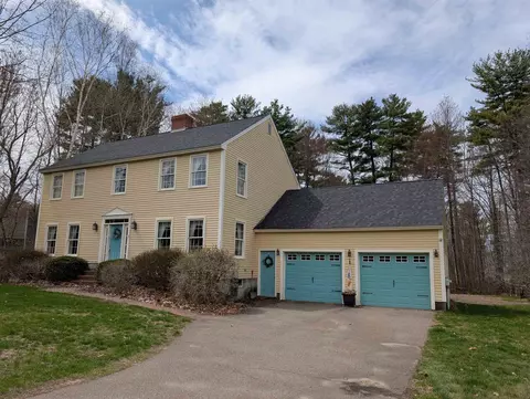 2 Blue Heron Dr, Dover, NH 03820