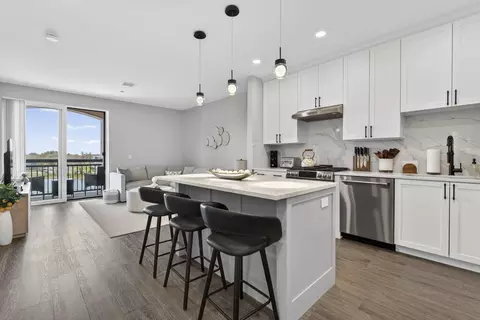 18 Artisan Dr #404, Salem, NH 03079