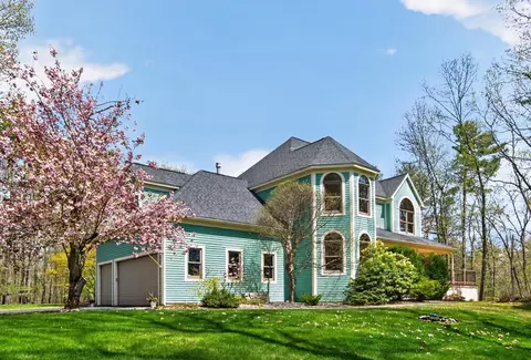 55 Lazarus Way, Salem, NH 03079