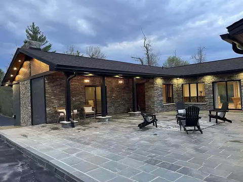 4 Washington Dr, Amherst, NH 03031