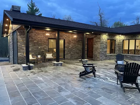 4 Washington Dr, Amherst, NH 03031