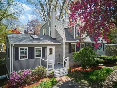 11 Custom St, Nashua, NH 03062