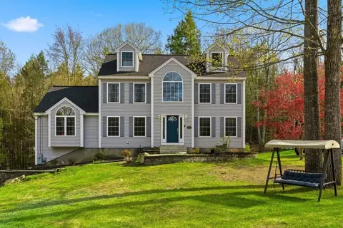 57 Compromise Ln, Sandown, NH 03873