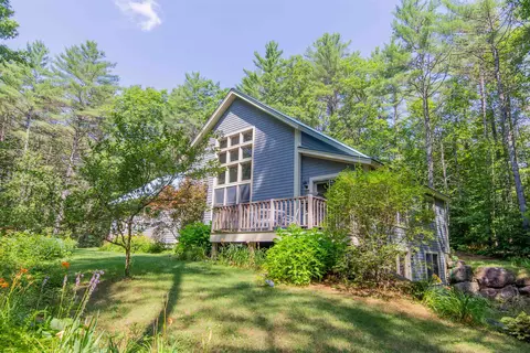 898 Bunker Hill Rd, Tamworth, NH 03886