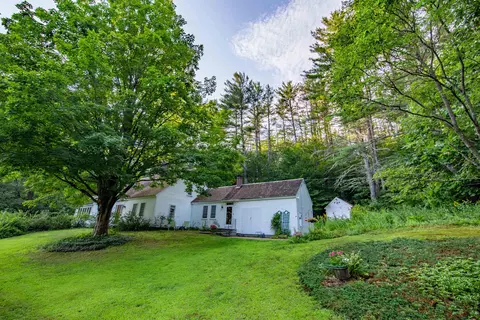 900 Bunker Hill Rd, Tamworth, NH 03883