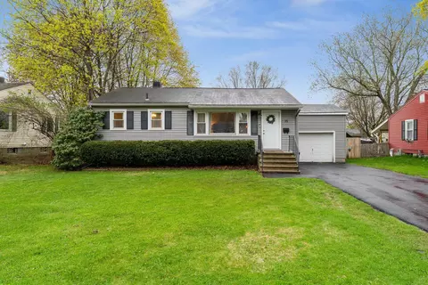 35 Baldwin Ave, South Burlington, VT 05403