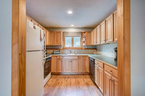 Kitchen - 3 Mountainview Rd # -2, Bartlett, NH 03812 photo 1 of 5