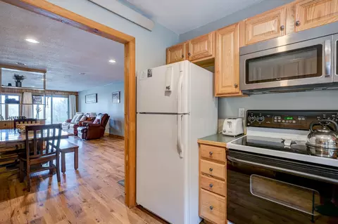 Kitchen - 3 Mountainview Rd # -2, Bartlett, NH 03812 photo 3 of 5