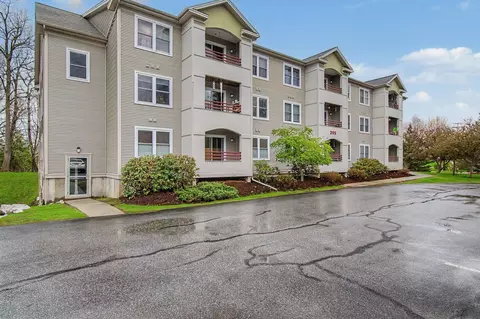 305 Lime Kiln Rd #100, South Burlington, VT 05403