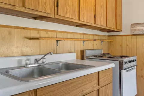 Kitchen - 32 Ells Rd, Hampstead, NH 03841 photo 2 of 4