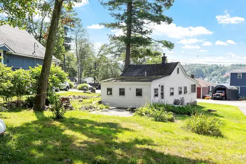 Exterior - 32 Ells Rd, Hampstead, NH 03841 photo 2 of 11