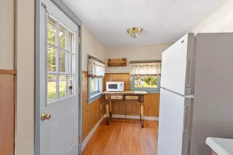 Entry Way - 32 Ells Rd, Hampstead, NH 03841 photo 1 of 1
