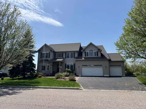 62 Crispin Dr, South Burlington, VT 05403