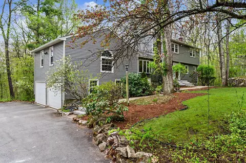 29 Old Sawmill Rd, Bedford, NH 03110