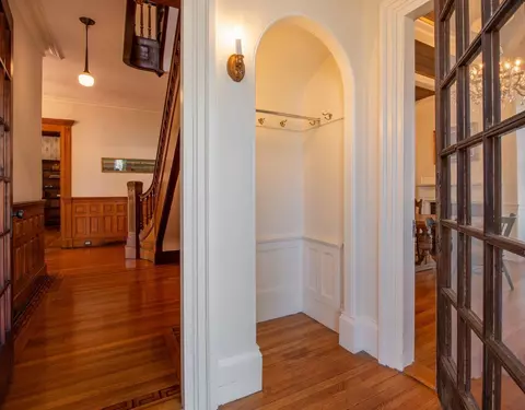 Entry Way - 37 Summer St, Dover, NH 03820 photo 7 of 9