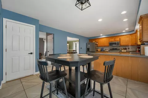 Dining - 2 Cardinal Cir, Derry, NH 03038 photo 1 of 3
