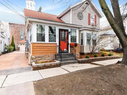 109 Elmwood Ave, Burlington, VT 05401