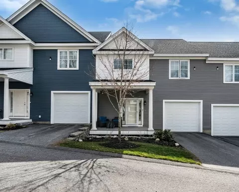 219 Knollwood Way, Manchester, NH 03102