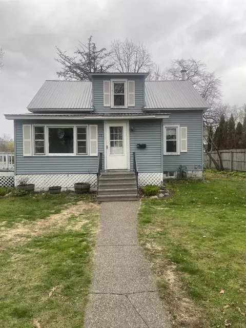 17 Iroquois Ave, Essex Junction, VT 05452