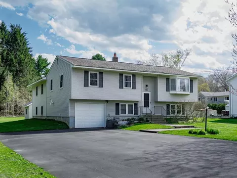 782 Falls Rd, Shelburne, VT 05482