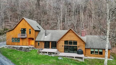 460 Bull Moose Ridge Rd, Stowe, VT 05672