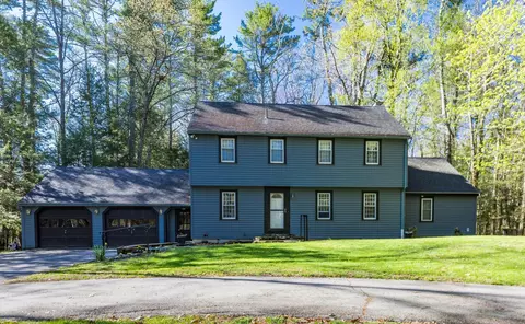 4 Moharinet Way, Durham, NH 03824