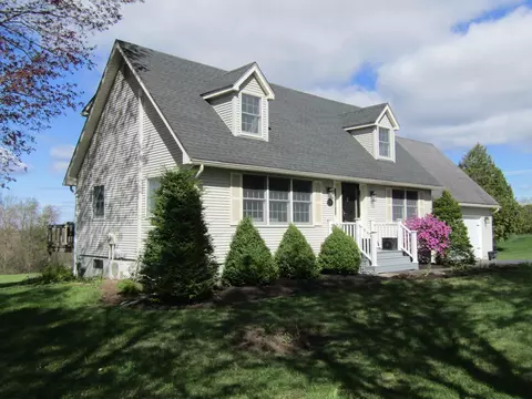 78 Mountain View Dr, Swanton, VT 05488