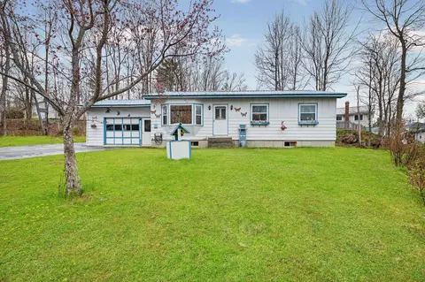 12 Crow Hill St, Northumberland, NH 03582