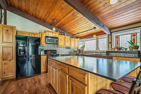 Kitchen - 5 Quarry Rd, Hampstead, NH 03841 photo 1 of 4