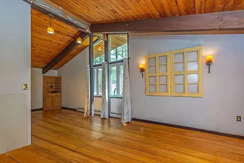 Living - 5 Quarry Rd, Hampstead, NH 03841 photo 2 of 2