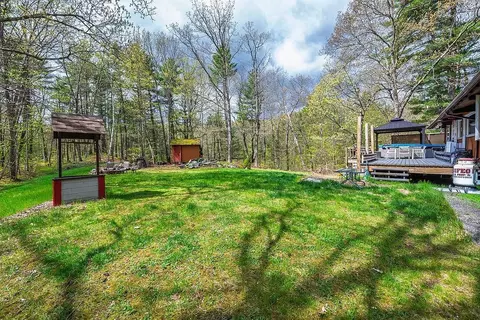 Exterior - 5 Quarry Rd, Hampstead, NH 03841 photo 4 of 5