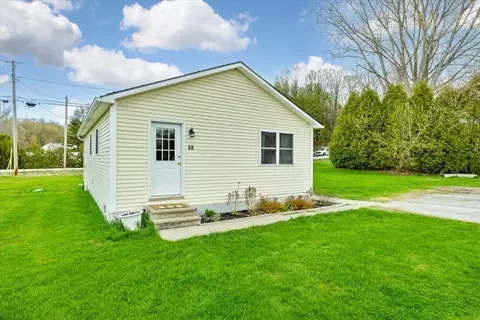 68 Bouthillette Cir, St. Albans Town, VT 05478