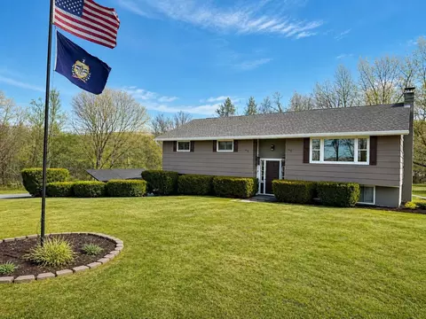 1803 Harwood Hill Rd, Bennington, VT 05201