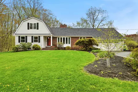 21 Christine Dr, Atkinson, NH 03811