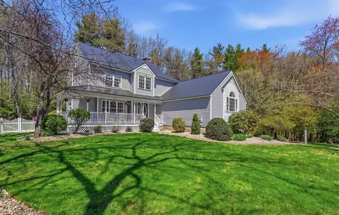51 Ellyson Ave, Hampstead, NH 03826